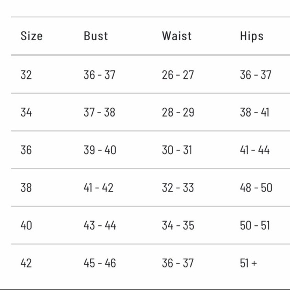 💥SOLD💥🥷 🌸 50’s Vanity Fair Lace Slip Dress/Chemise with Pleated Hem - Picture 8 of 8